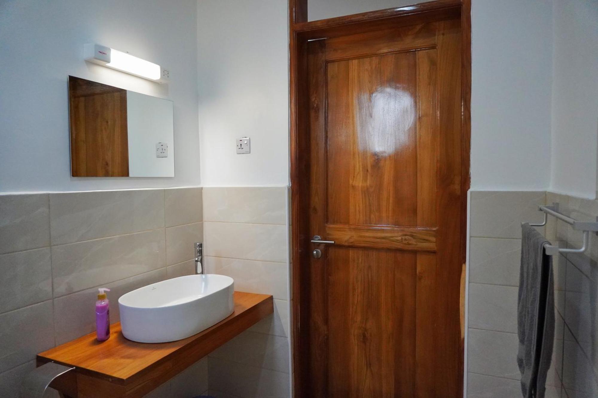 Karanga River Lodge Moshi Room photo